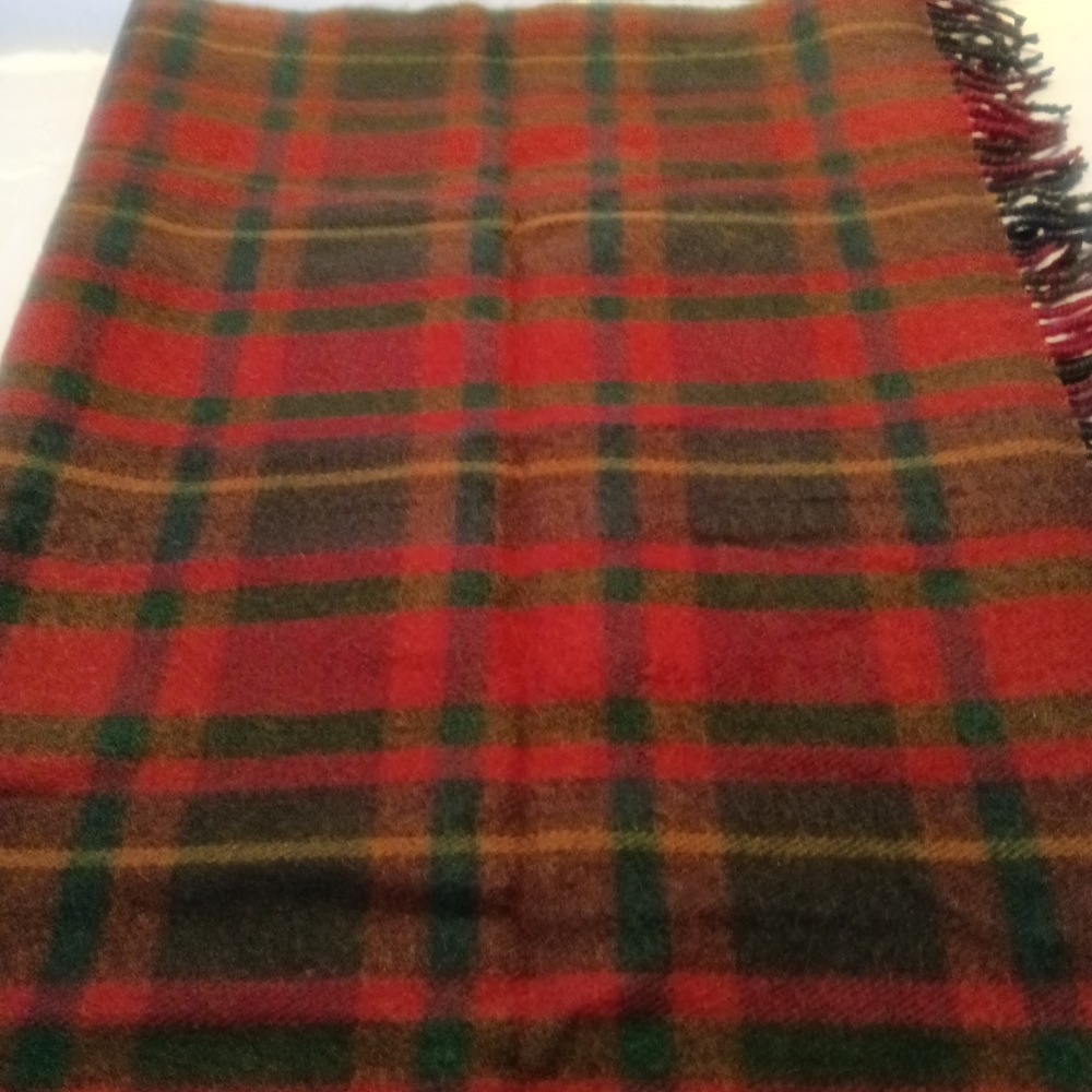 Shawl - Picture 3 of 5
